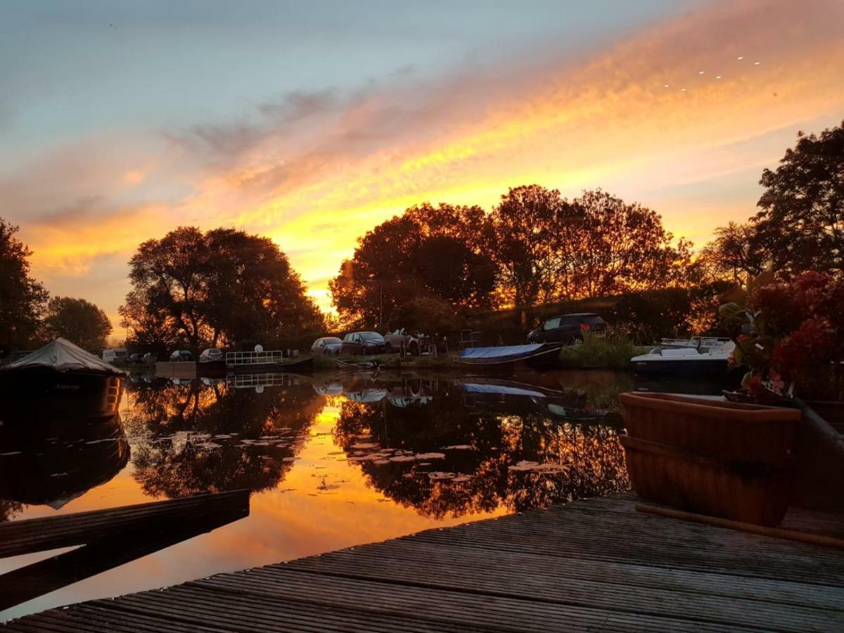 Out Of Amsterdam, River Apartment Close To City Broek in Waterland Dış mekan fotoğraf